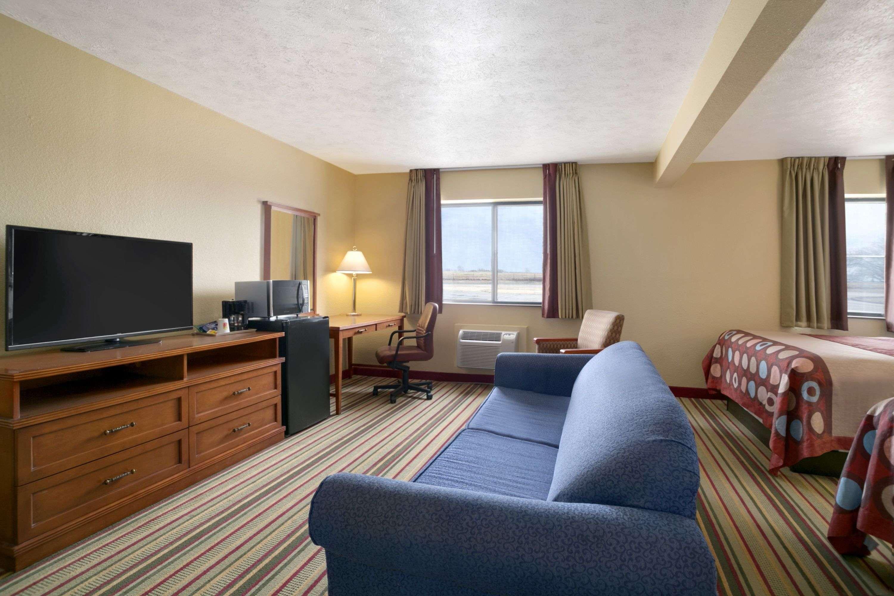 Super 8 By Wyndham Park City/North Wichita Area Exteriér fotografie
